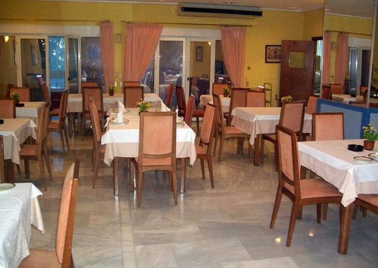 Aparthotel First Flatotel International