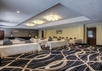 Motel Comfort Suites Pineville