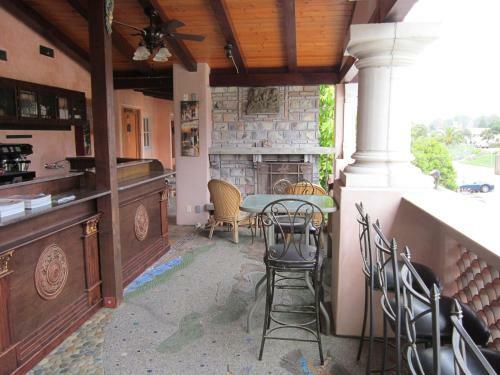 Hotel Les Artistes Inn