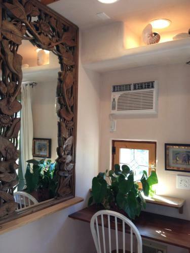 Hotel Les Artistes Inn
