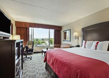 Motel Holiday Inn And Suites Charleston West