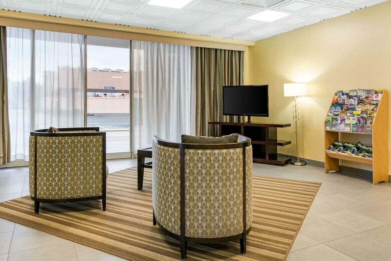 Hotel Quality Inn & Suites