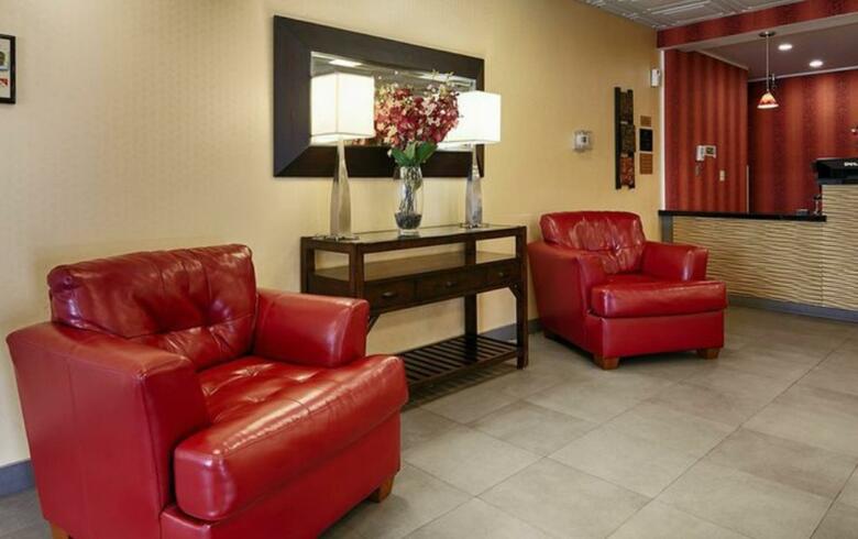 Hotel Quality Inn & Suites