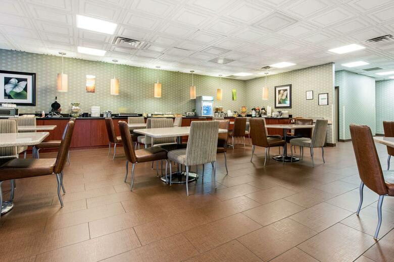 Hotel Quality Inn & Suites