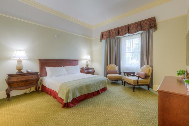 Diamond Hotel