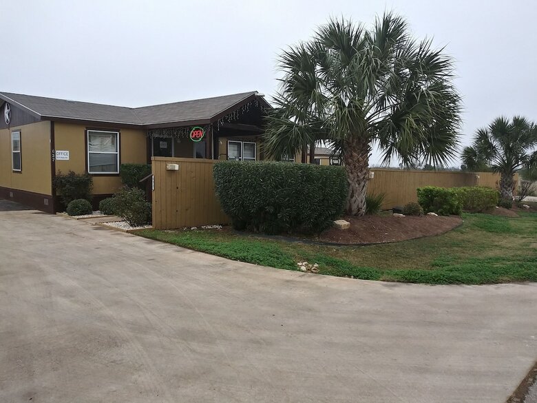 Cotulla Mobile Home