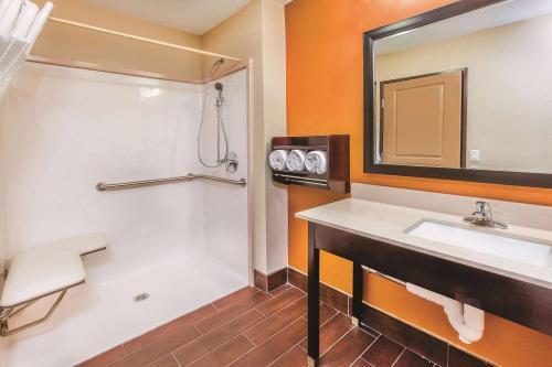 Hotel La Quinta Inn And Suites Cotulla