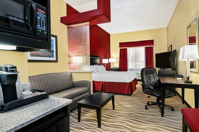 Holiday Inn Express Hotels Cotulla