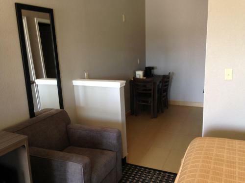 Hotel Quality Inn & Suites