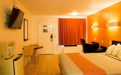 Motel 6 Cookeville