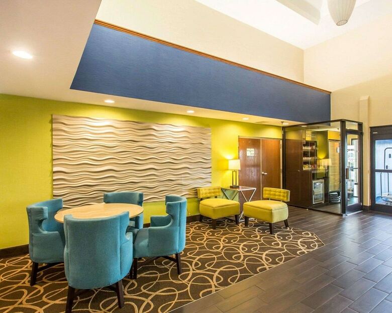 Hotel Comfort Suites Cookeville