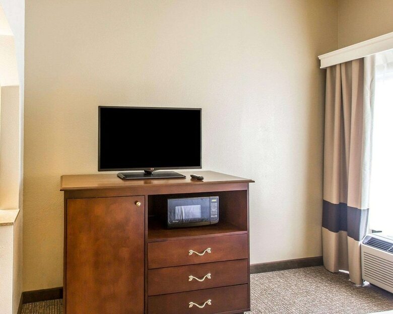 Hotel Comfort Suites Cookeville
