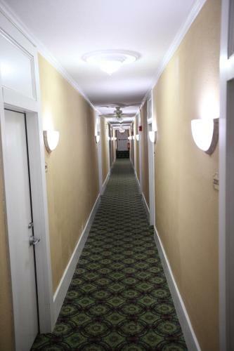 The Island House Hotel
