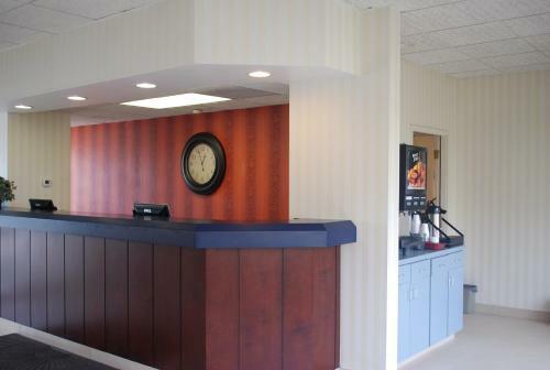 Hotel Clinton Inn & Suites