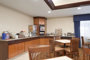 Hotel Country Inn & Suites Port Clinton