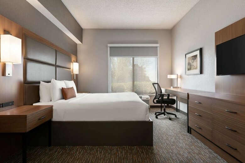 Hotel Wingate By Wyndham Cincinnati Blue Ash