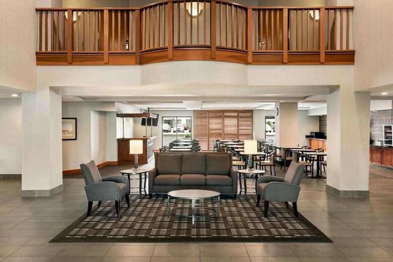 Hotel Wingate By Wyndham Cincinnati Blue Ash