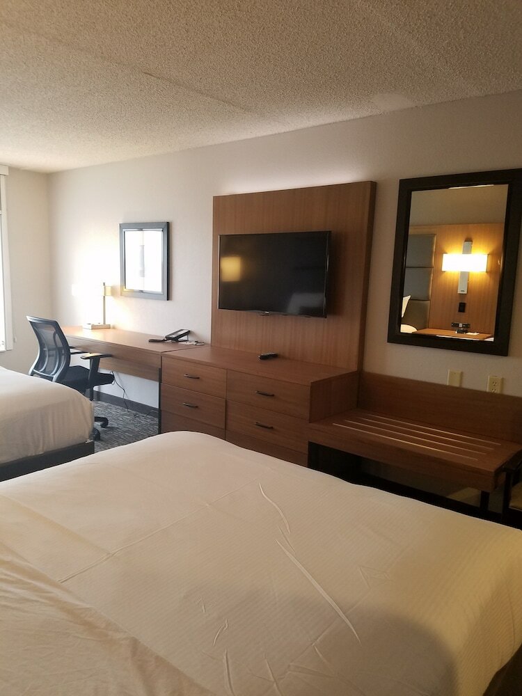 Hotel Wingate By Wyndham Cincinnati Blue Ash