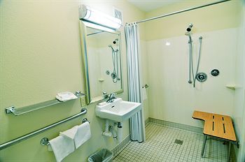 Hotel Red Roof Inn Cincinnati Northeast - Blue Ash