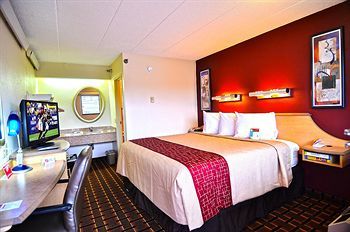 Hotel Red Roof Inn Cincinnati Northeast - Blue Ash