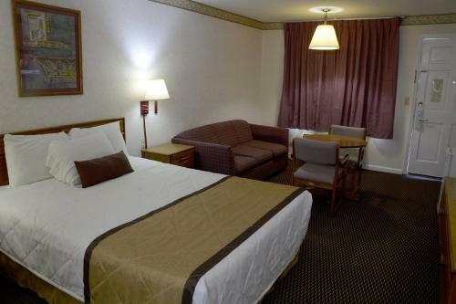 Motel Americas Best Inn - Calhoun