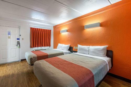 Motel 6 Baytown West - Garth Road