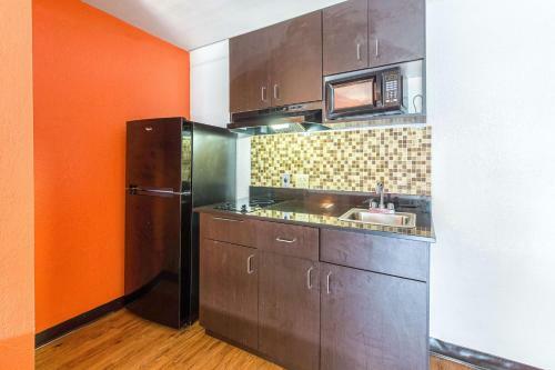 Motel 6 Baytown West - Garth Road