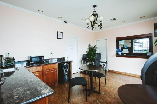 Motel Palace Inn Baytown
