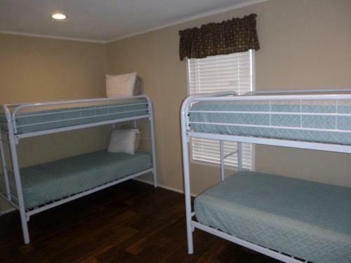 Double Barr Cottages