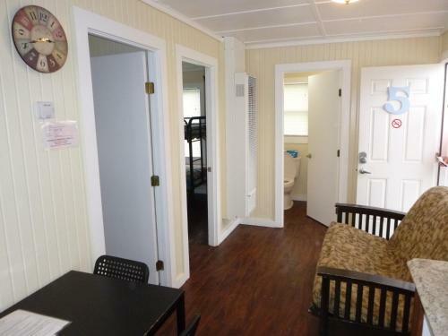 Double Barr Cottages