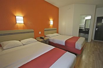 Motel 6 Harlingen