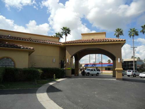 Motel Plaza Inn & Suites