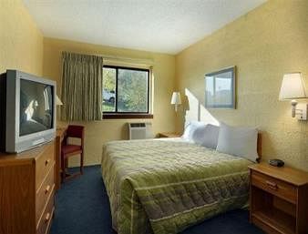 Motel 6 St Paul I-94