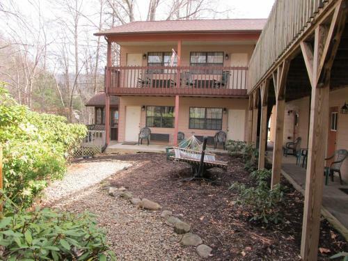 Motel Jonathan Creek Inn And Villas