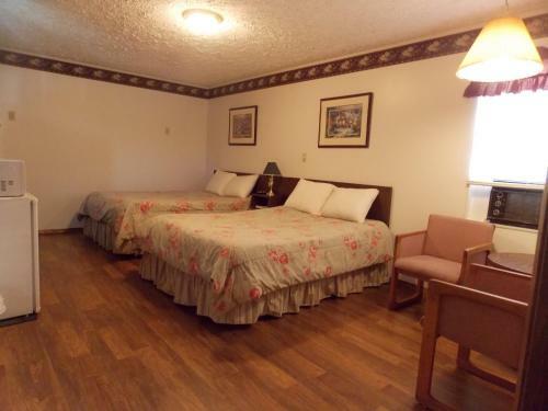 Clarketon Motel - Maggie Valley