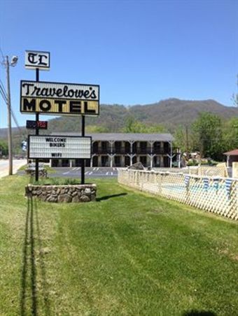 Travelowes Motel - Maggie Valley