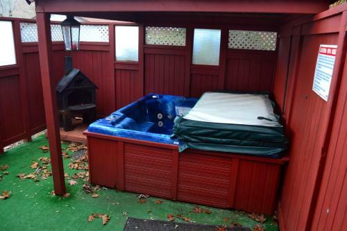 The Chalet Motel & Apartments