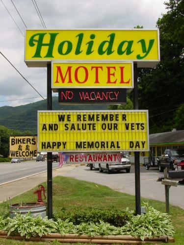 A Holiday Motel - Maggie Valley