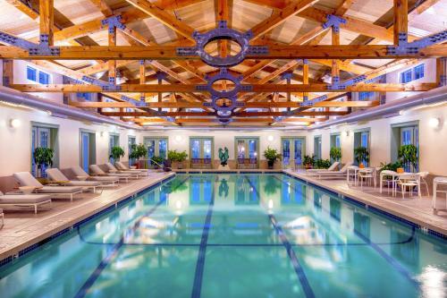 Hotel The Equinox Resort