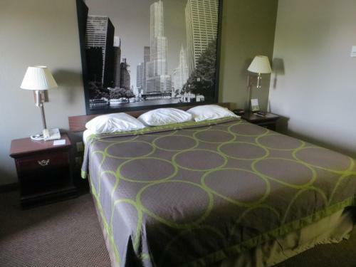 Super 8 Motel O'hare Elk Grove