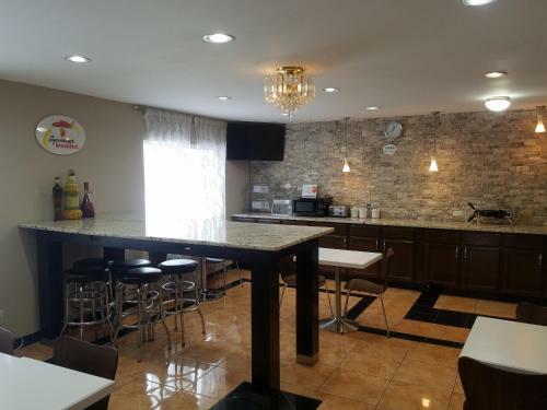 Super 8 Motel O'hare Elk Grove