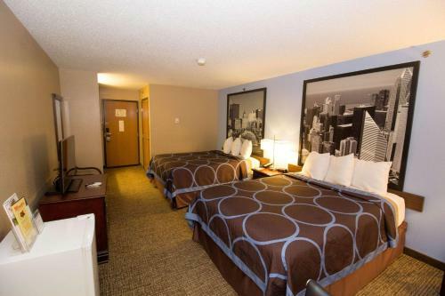 Super 8 Motel O'hare Elk Grove