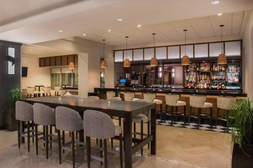 Hotel Sheraton Suites Chicago Elk Grove