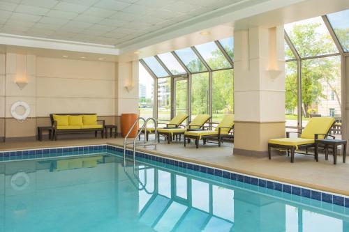 Hotel Sheraton Suites Chicago Elk Grove