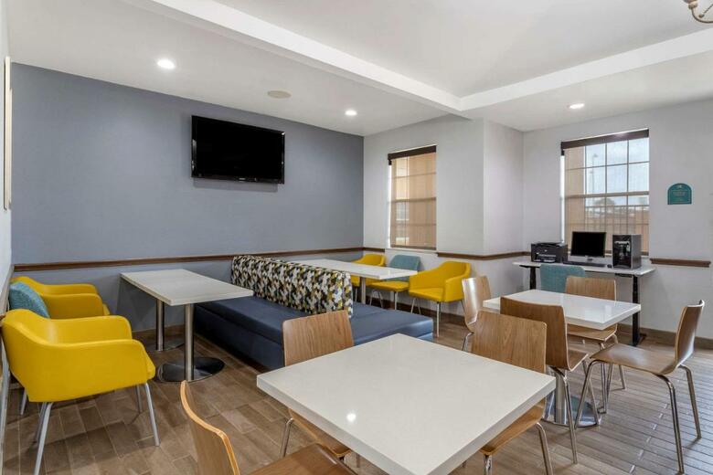 Hotel Mainstay Suites