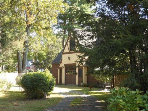 The Carriage House Kingston