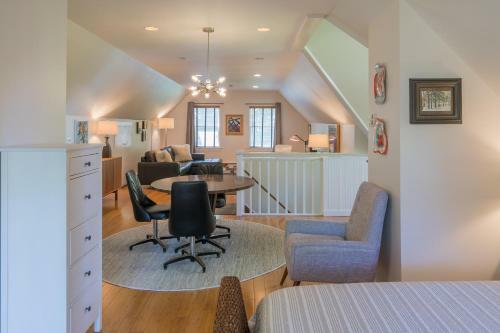 The Carriage House Kingston