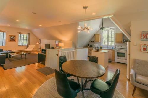 The Carriage House Kingston