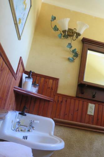 Bed & Breakfast Calderwood Inn