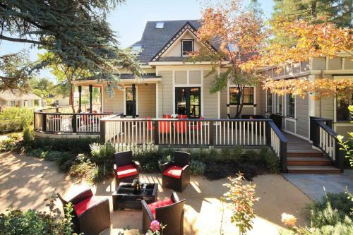 Bed & Breakfast The Grape Leaf Inn
